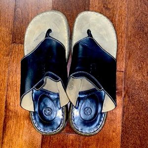 Awesome, almost new Dr. Martens Sandals - Black